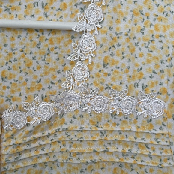 LAURA ASHLEY  YELLOW Calico DITSY SHORT Slv trad wife soft Night Gown SIZE Lg - Picture 5 of 10